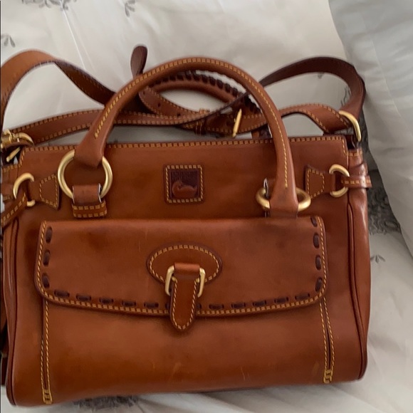 Dooney & Bourke Handbags - 👜 Leather handbag